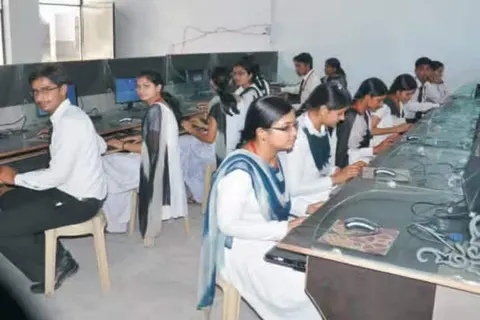 Shanti Devi Jain Degree College, Muzaffarnagar campus photo 3